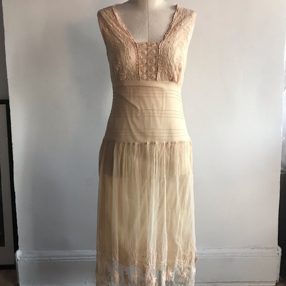Anthropologie Dresses & Skirts - ANTHROPOLOGIE Cream/Tan 1920’s Midi Dress